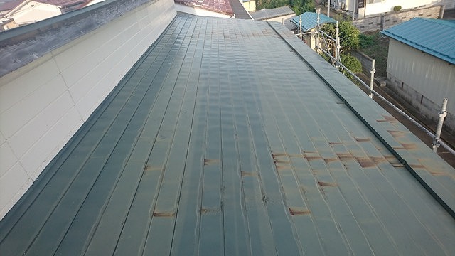 トタン屋根の全景
