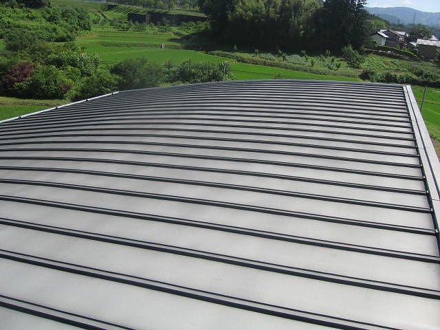 ガルバリウム鋼板屋根